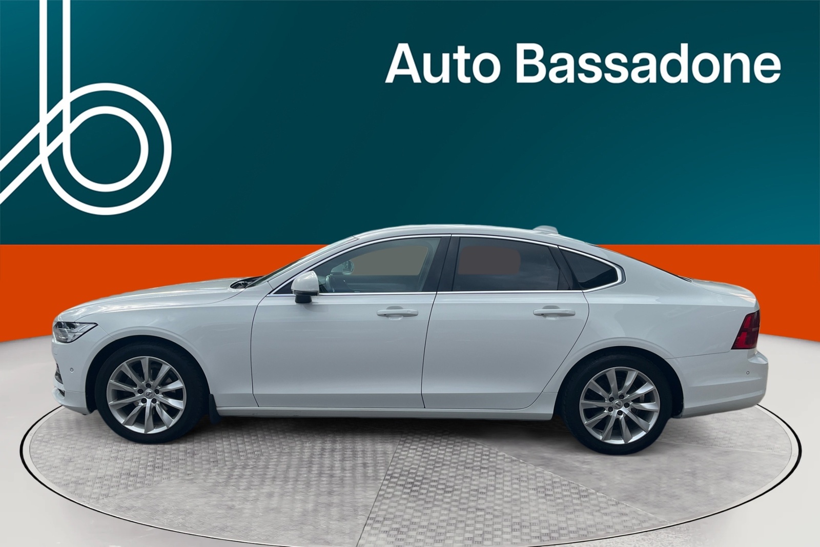 Volvo S90 2018, kuva 2/10
