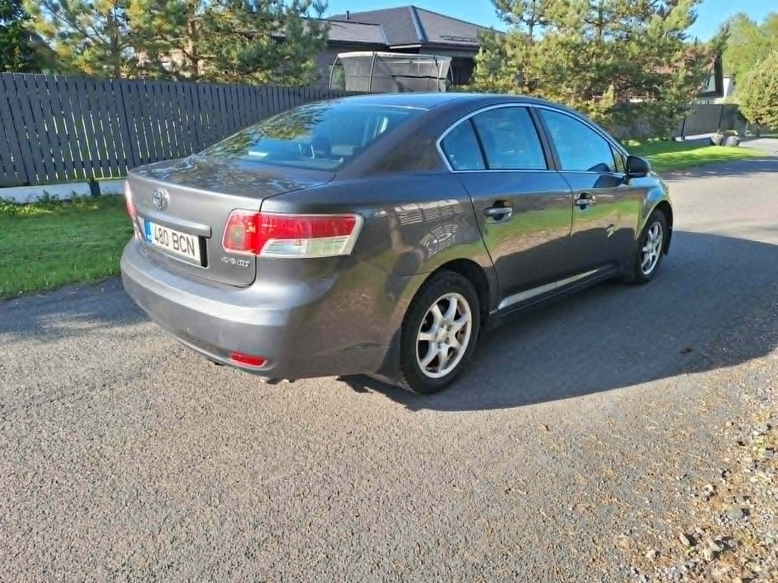 Toyota Avensis 2010, photo 7/12