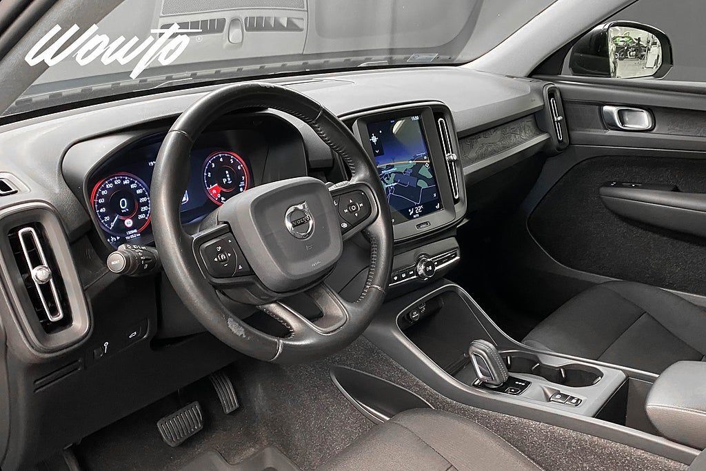 Volvo XC40 2020, photo 6/10