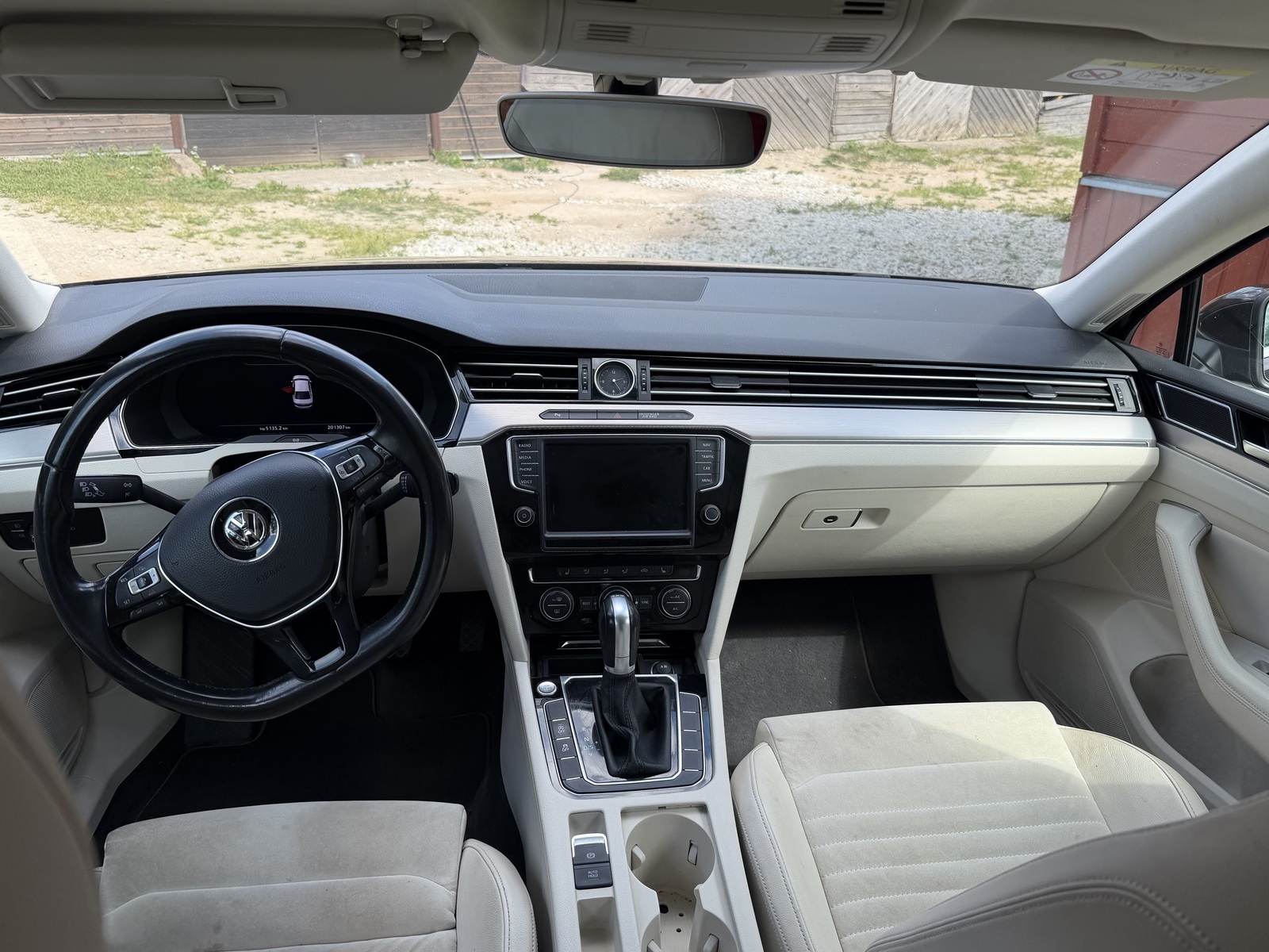 Volkswagen Passat 2015, kuva 6/9