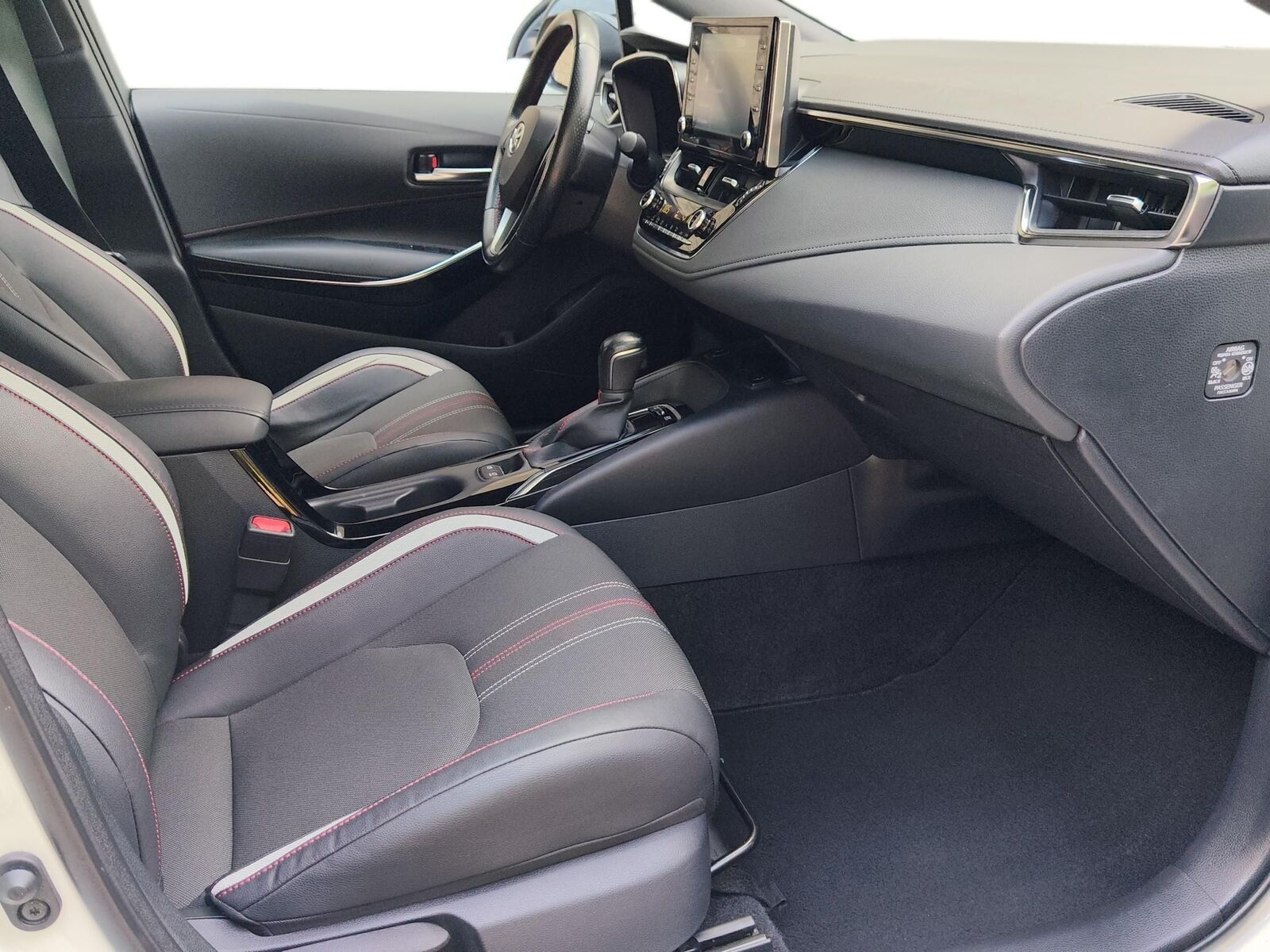 Toyota Corolla 2021, photo 6/10