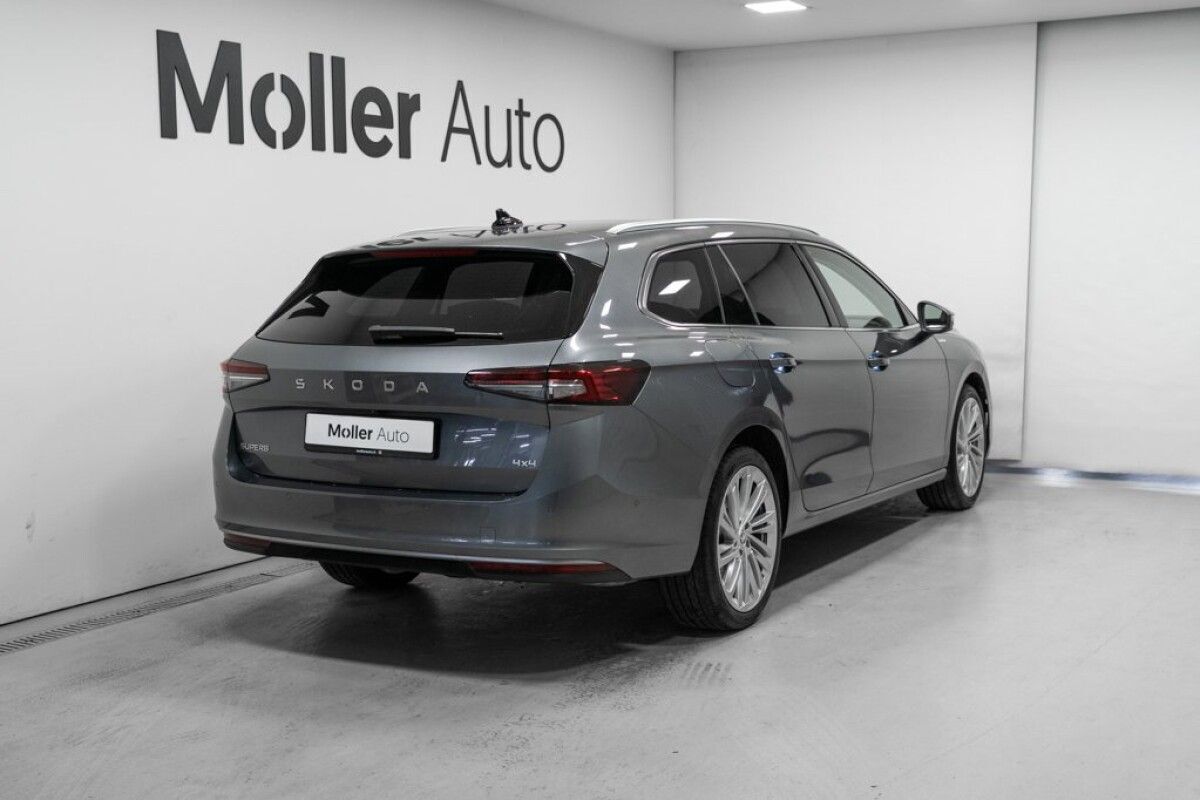 Škoda Superb 2024, photo 3/10