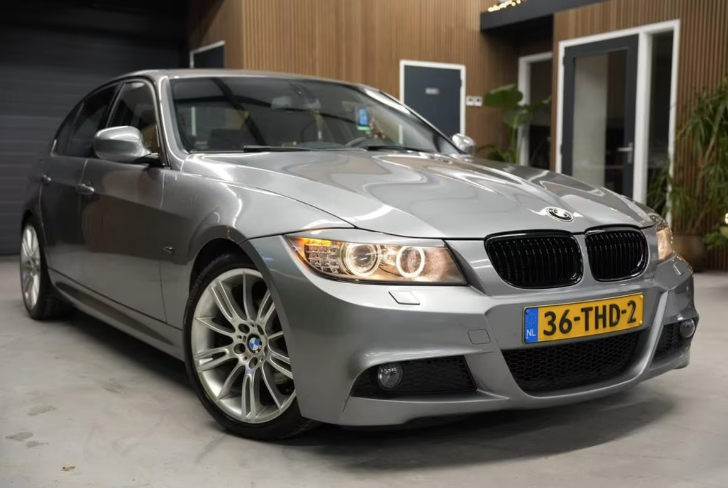 BMW 318 2012, kuva 2/10