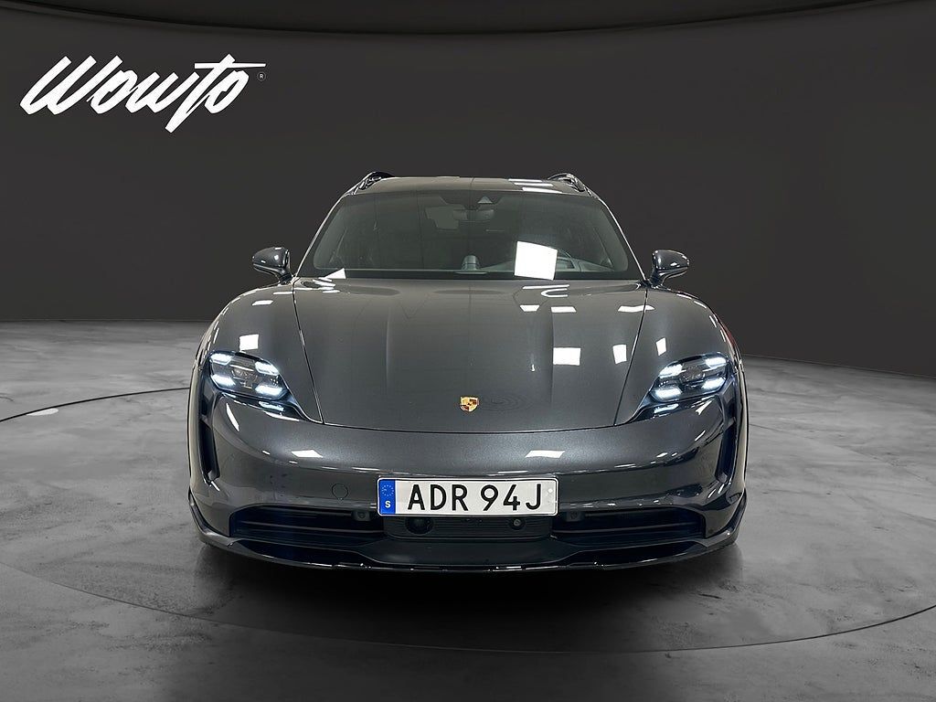 Porsche Taycan 2021, photo 2/10