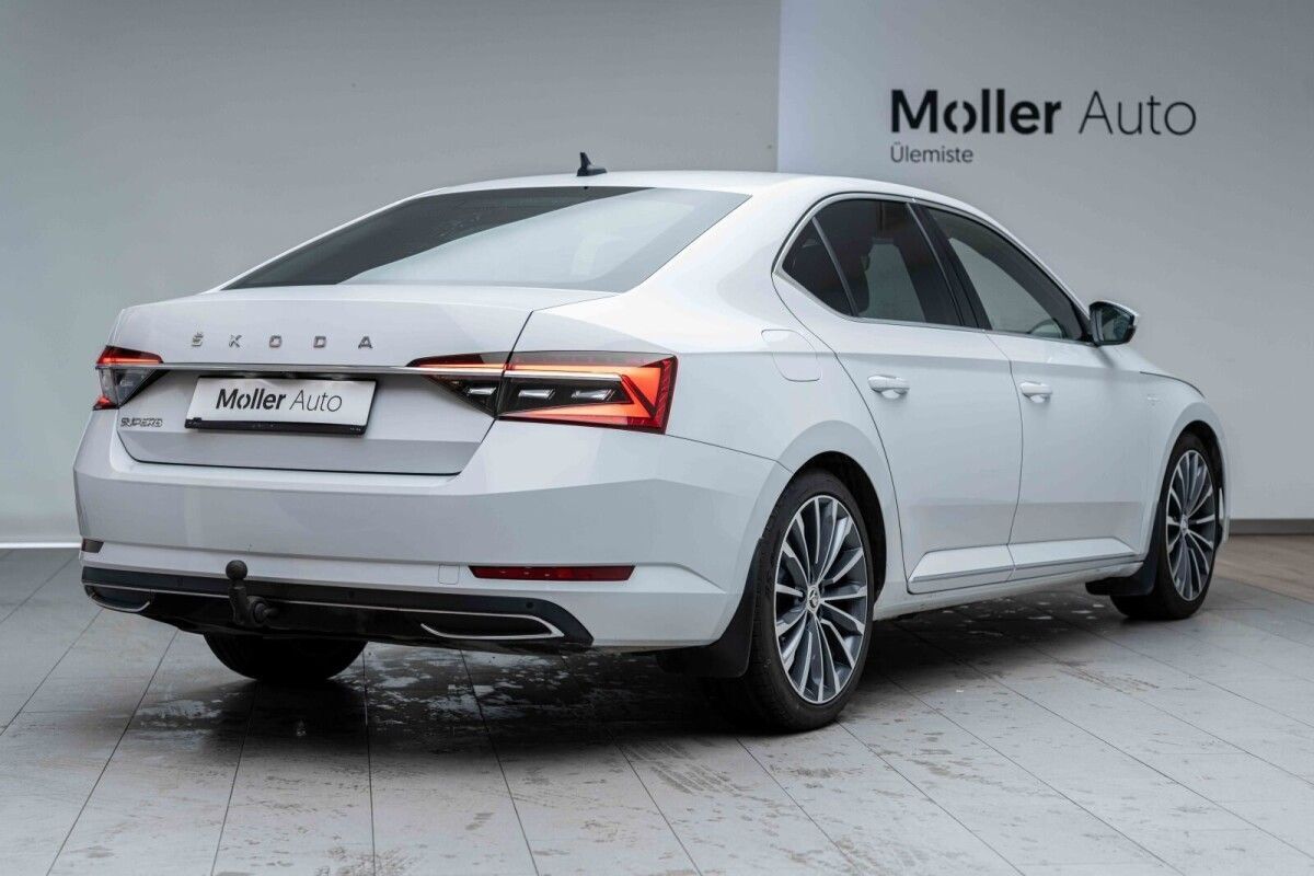 Škoda Superb 2019, kuva 5/10