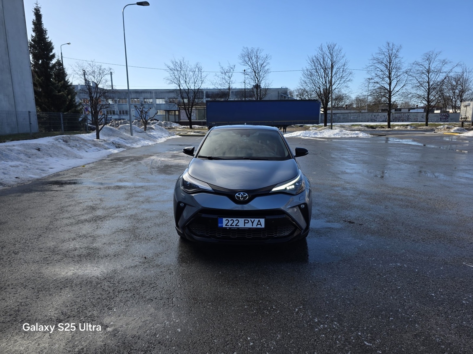Toyota C-HR 2022, photo 3/10