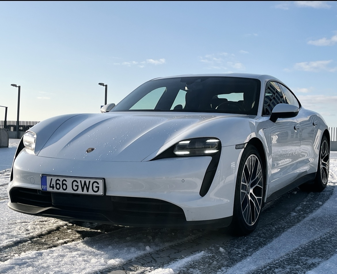 Porsche Taycan 2021, photo 4/9