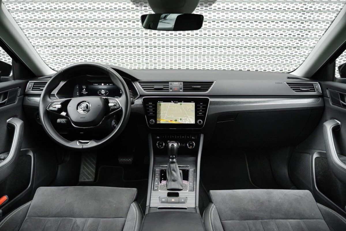 Škoda Superb 2022, photo 6/30