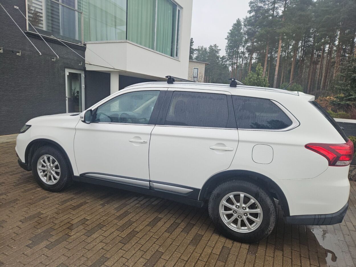 Mitsubishi Outlander 2016, kuva 4/6