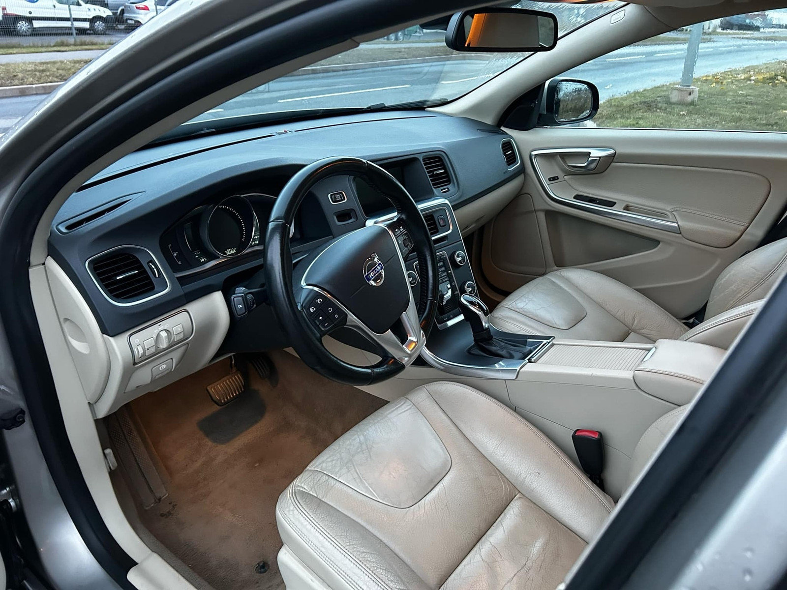 Volvo V60 2013, kuva 3/10
