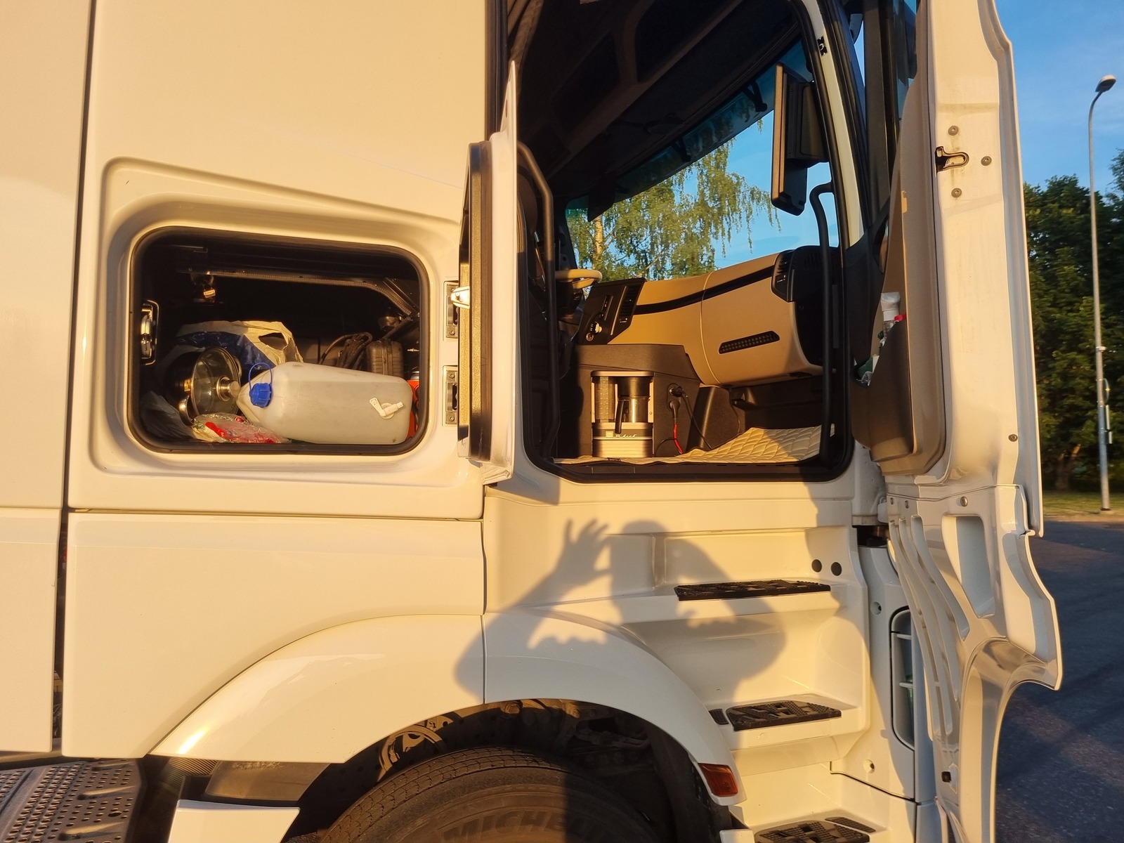 Mercedes-Benz Actros 2020, kuva 7/8