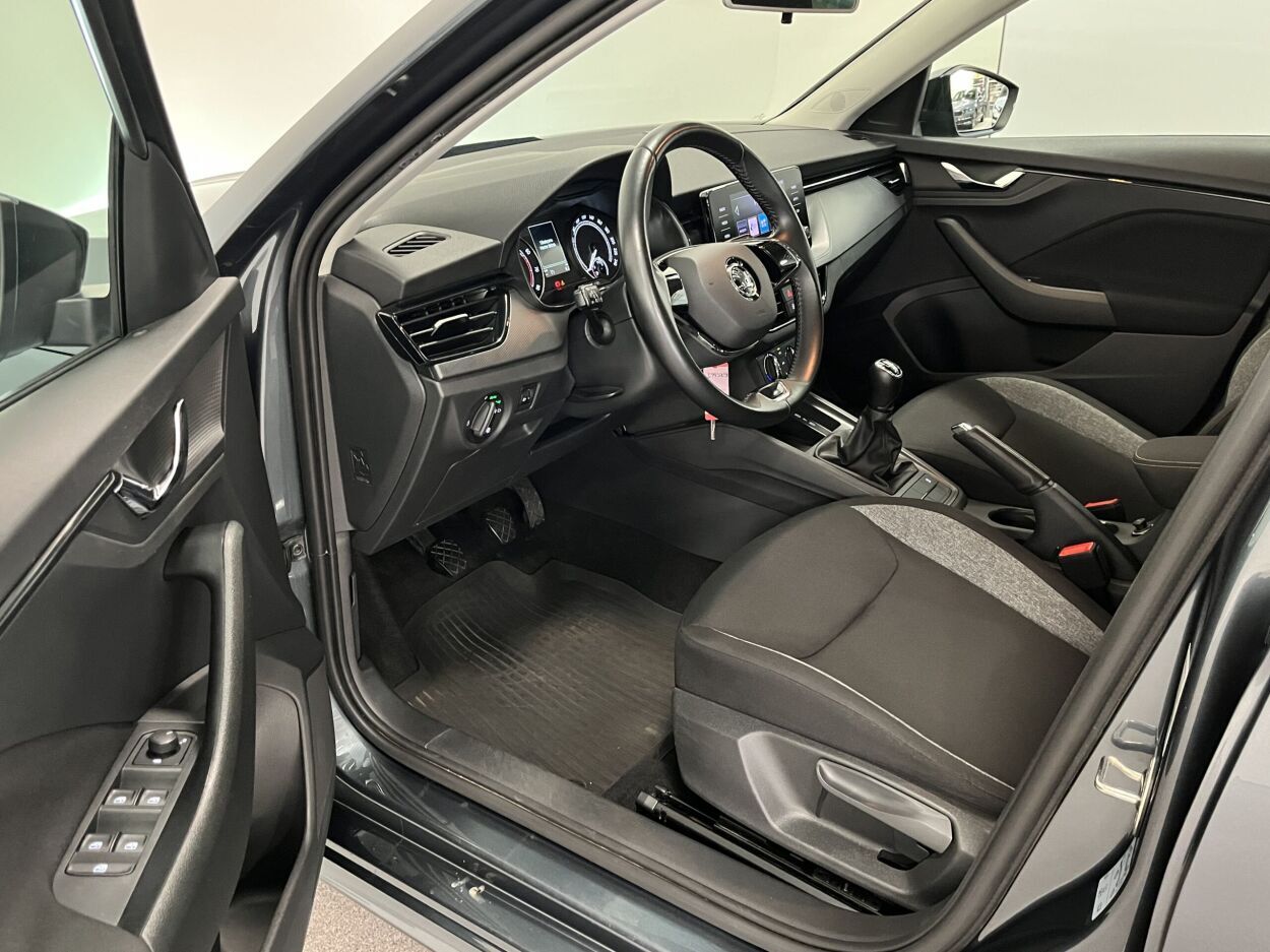 Škoda Kamiq 2021, photo 6/26