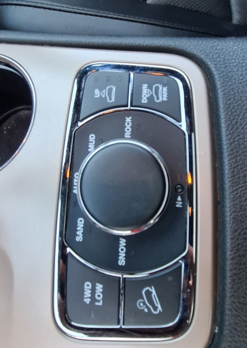 Jeep Grand Cherokee 2016, photo 6/10