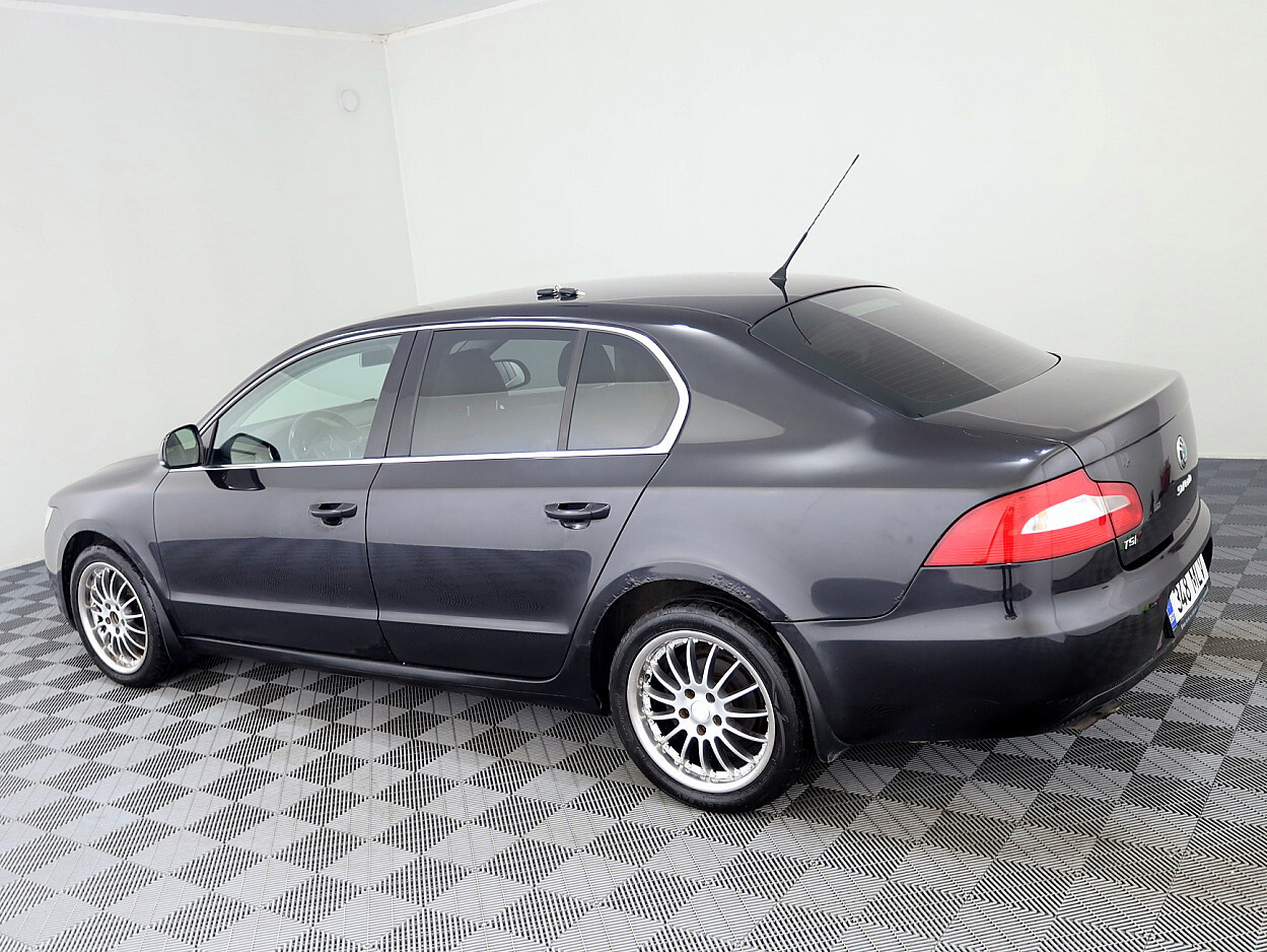 Škoda Superb 2009, photo 4/7