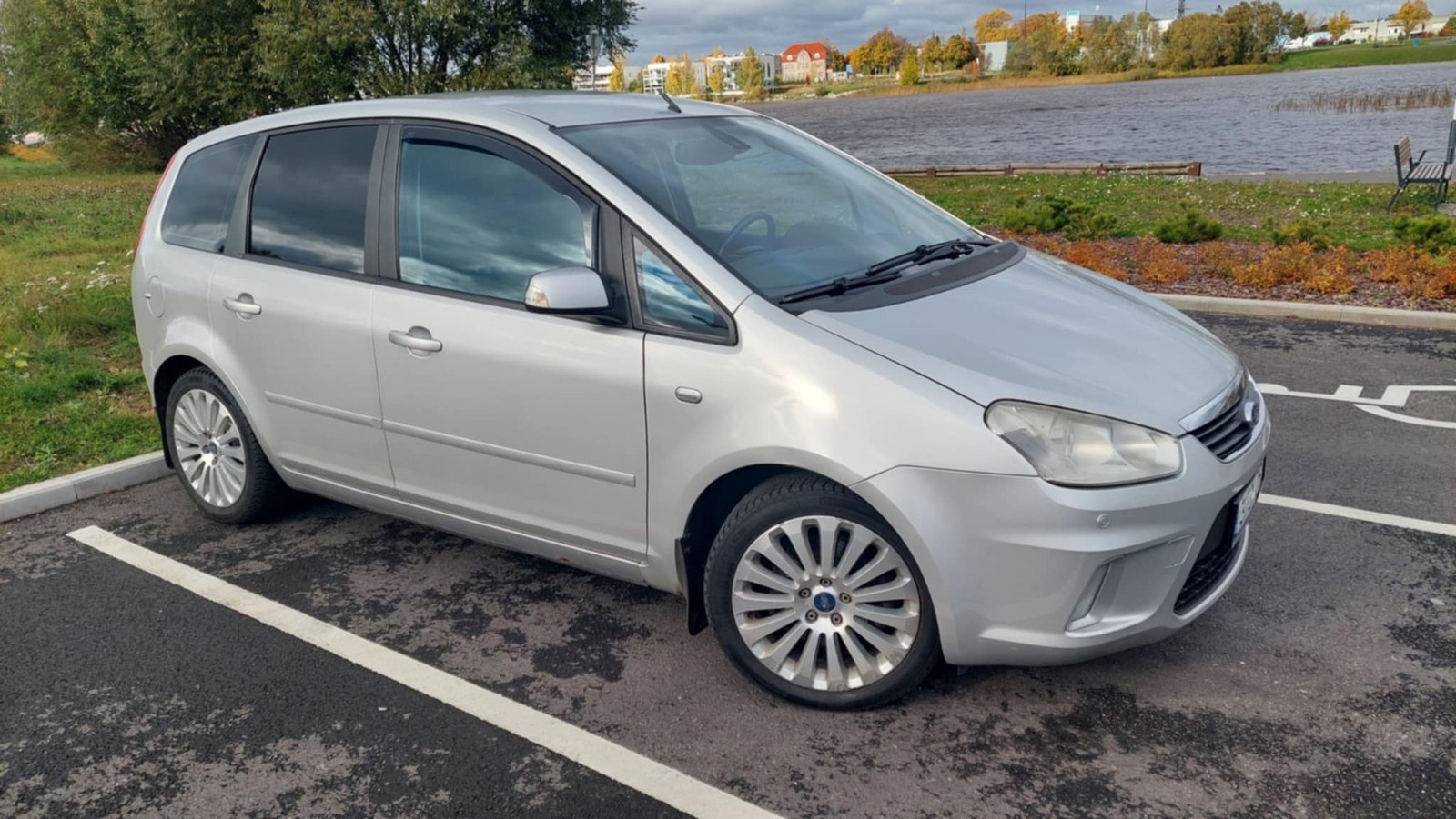 Ford C-Max 2009, photo 2/9