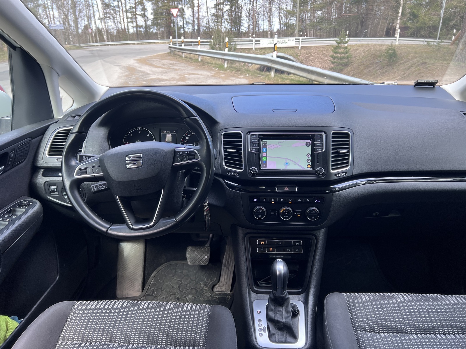 SEAT Alhambra 2017, photo 6/11
