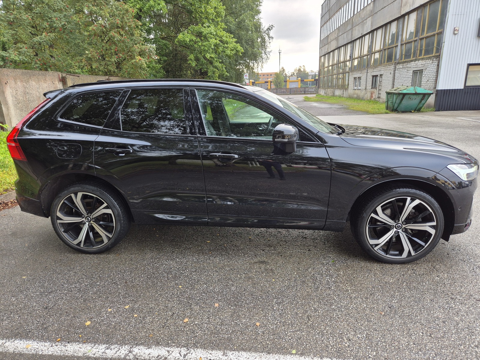 Volvo XC60 2021, photo 3/9