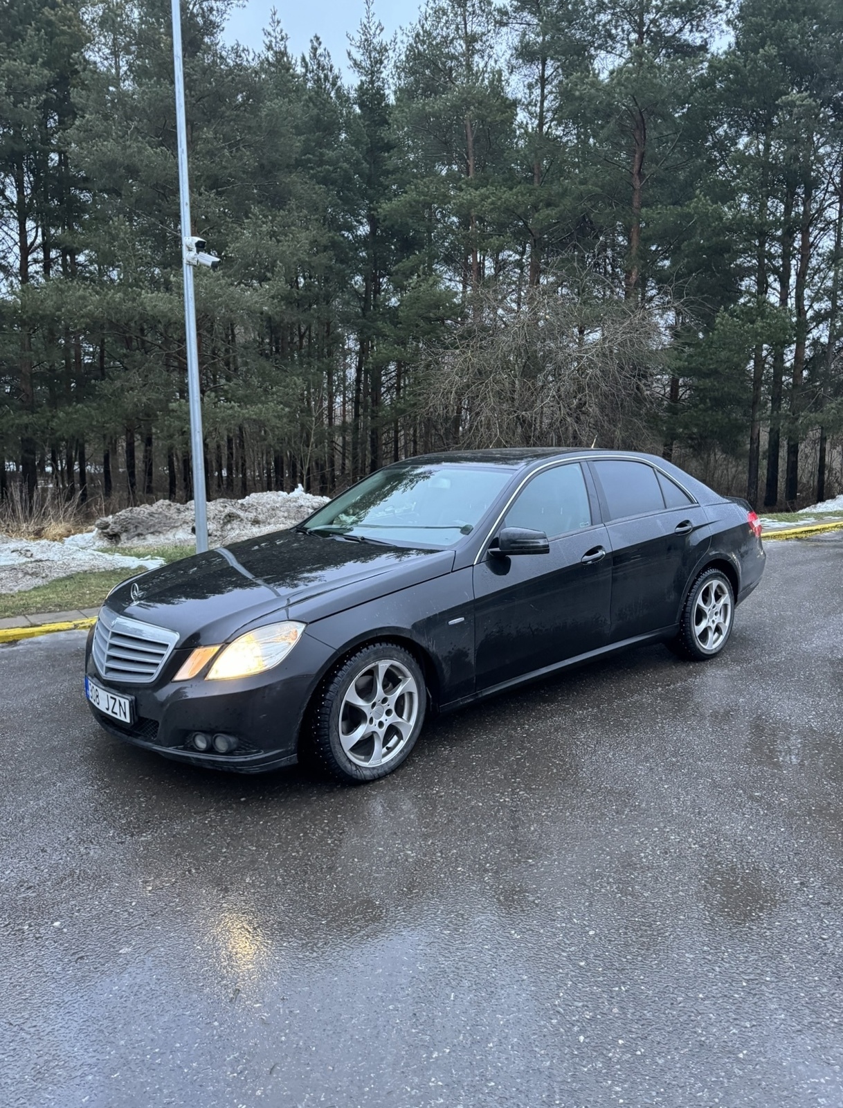 Mercedes-Benz E 200 2.1 100kW
