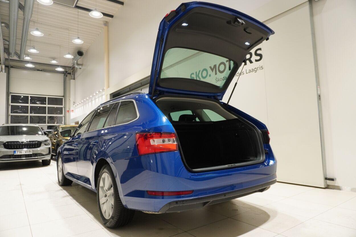 Škoda Superb 2021, photo 6/10