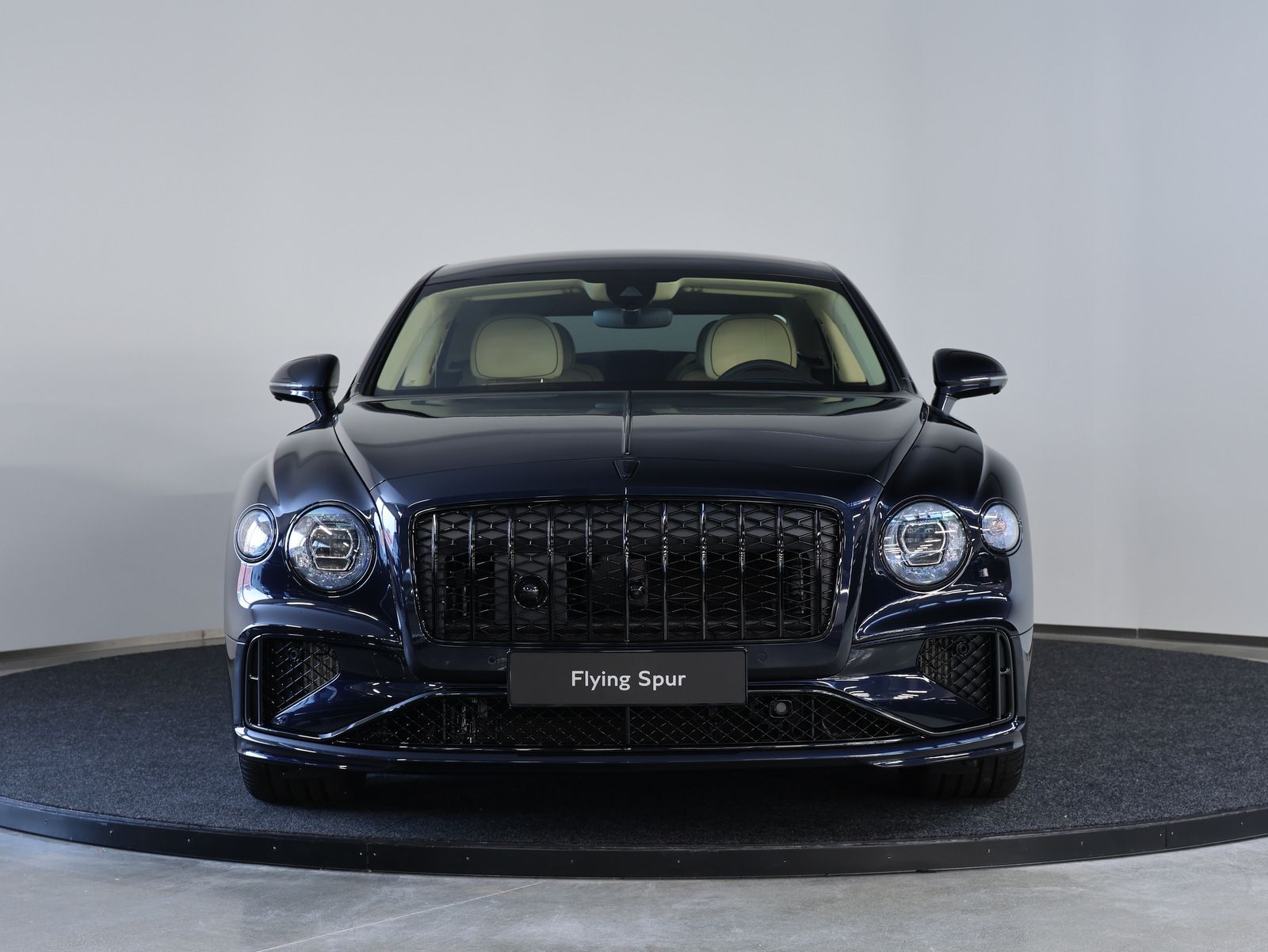 Bentley Flying Spur 2026, photo 3/23