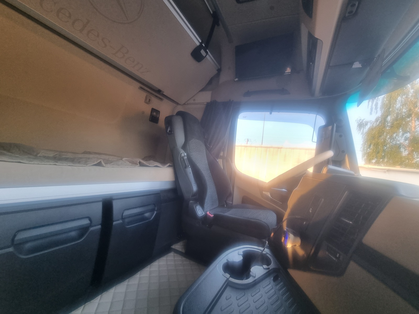 Mercedes-Benz Actros 2020, kuva 4/8