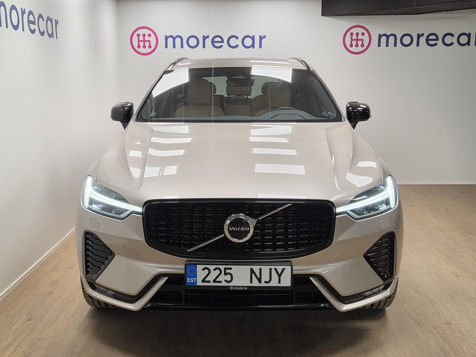 Volvo XC60 2023, photo 2/10