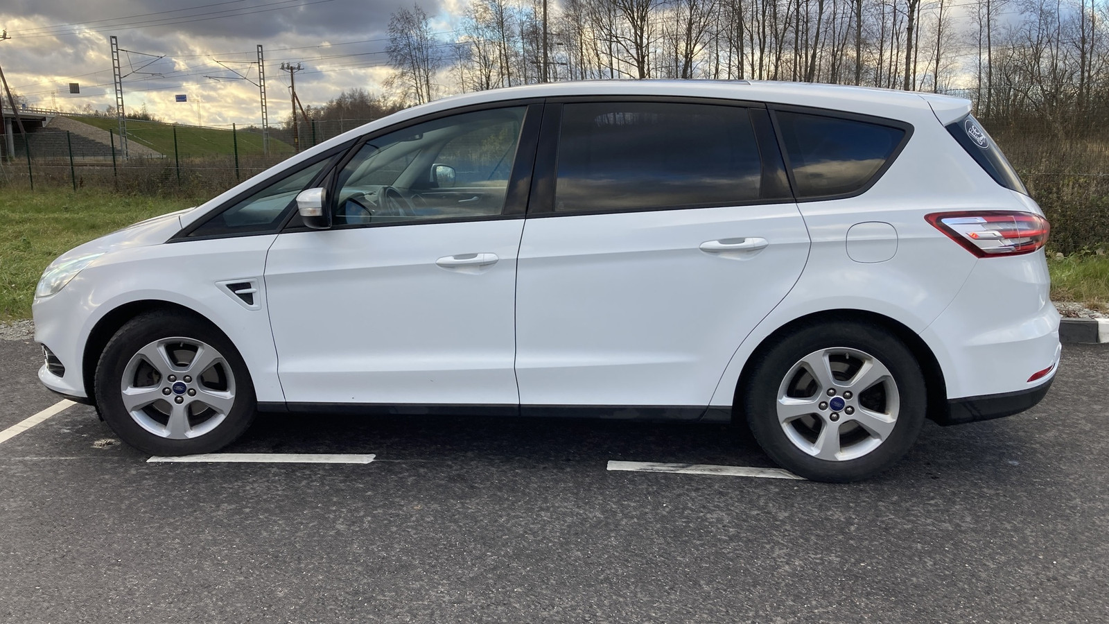 Ford S-MAX 2.0 110kW