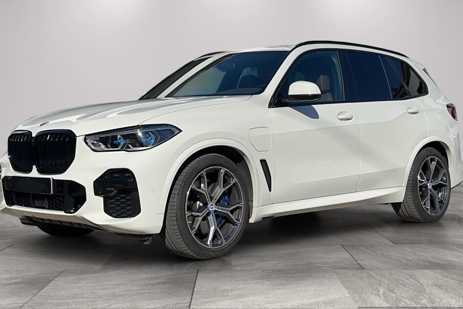 BMW X5, 2023, 3.0, 290 kW, uzlādējams hibrīds (benzīns/elektrība), automātiskā, pilnpiedziņa