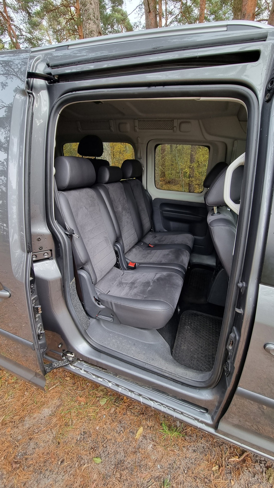 Volkswagen Caddy Maxi 2014, photo 4/6
