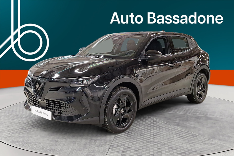 Alfa Romeo Junior, 1.2, 107 kW, гибрид (бензин/электричество), автомат, передний привод