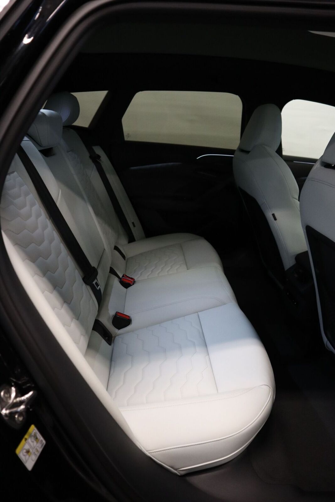 Audi A6 e-tron 2025, photo 6/14