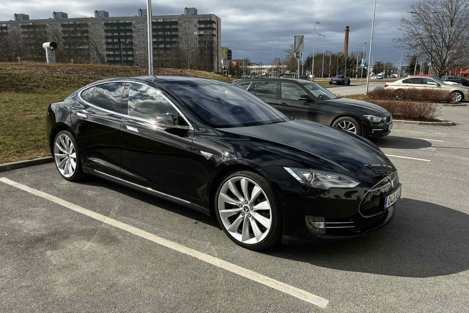Tesla Model S, 2015, 158 kW, электричество, автомат, полный привод