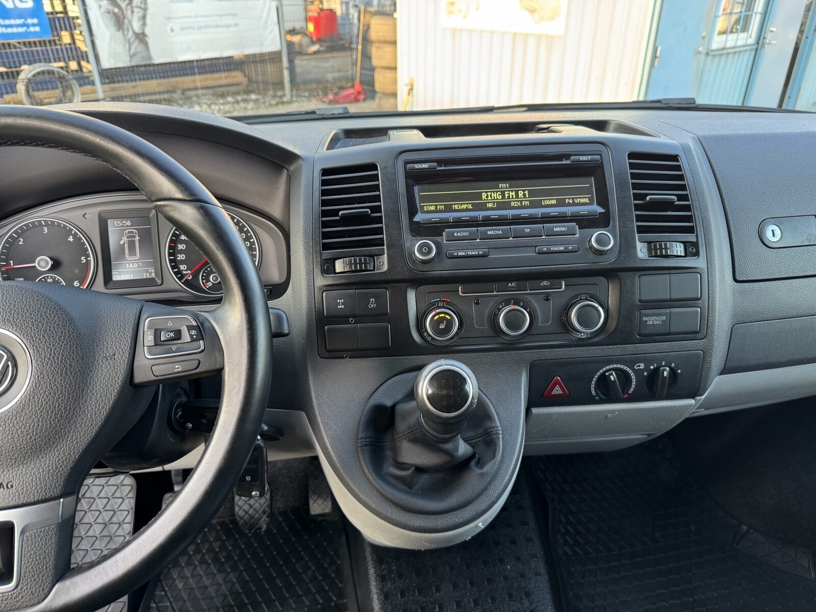 Volkswagen Transporter 2015, kuva 6/18