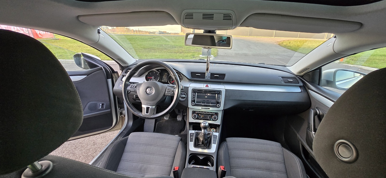 Volkswagen Passat CC 2008, photo 7/10