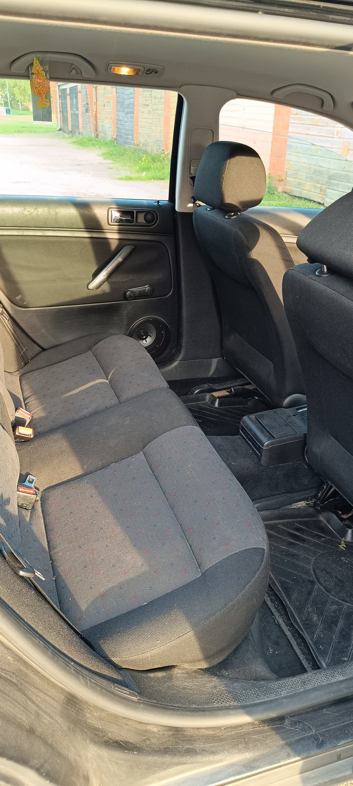Volkswagen Passat Variant 2000, photo 4/4