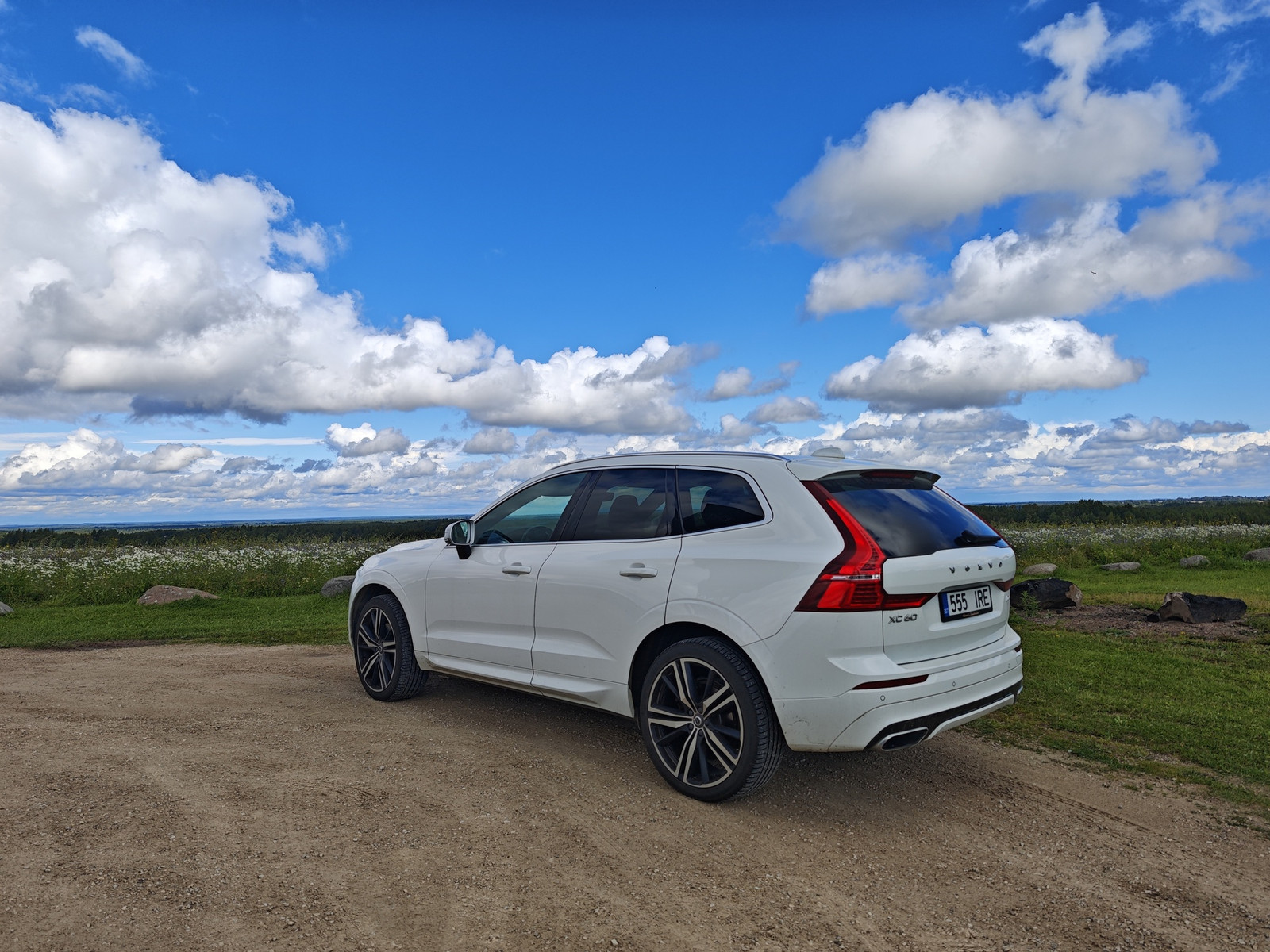 Volvo XC60 2018, photo 4/5