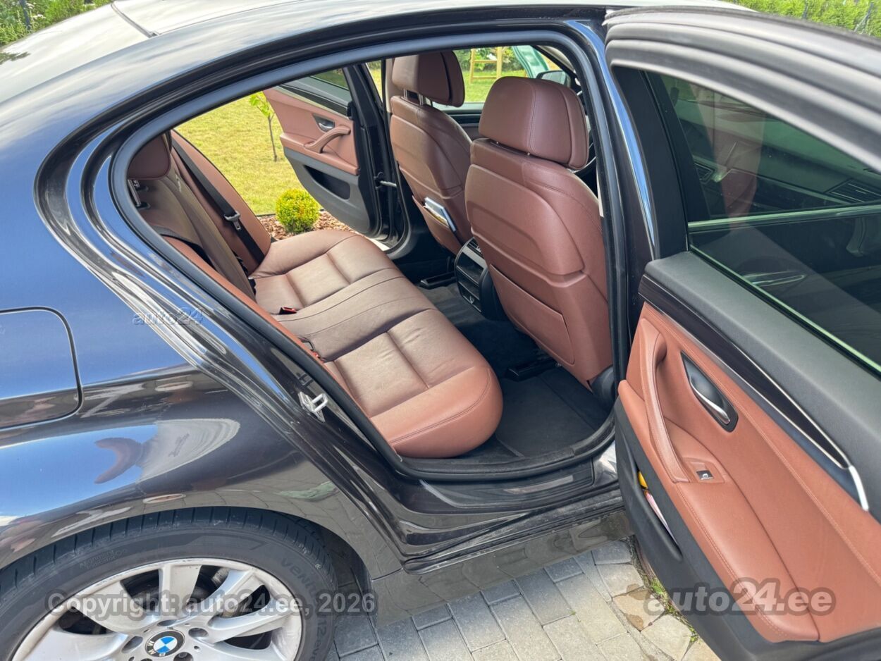 BMW 530 2015, photo 7/9