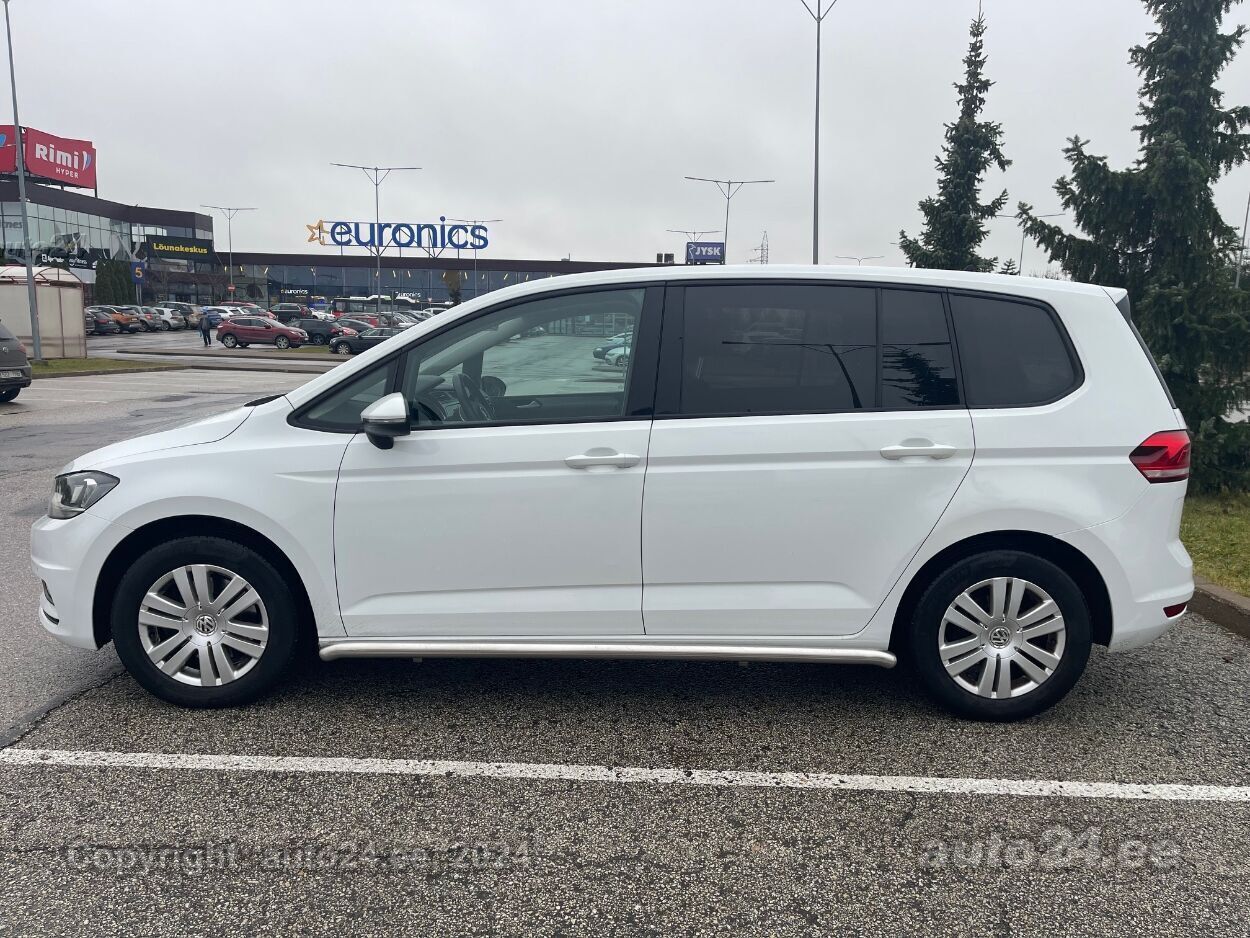 Volkswagen Touran 2017, photo 5/8