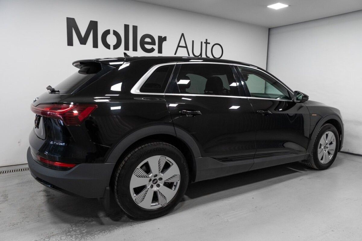 Audi e-tron 2022, photo 4/10