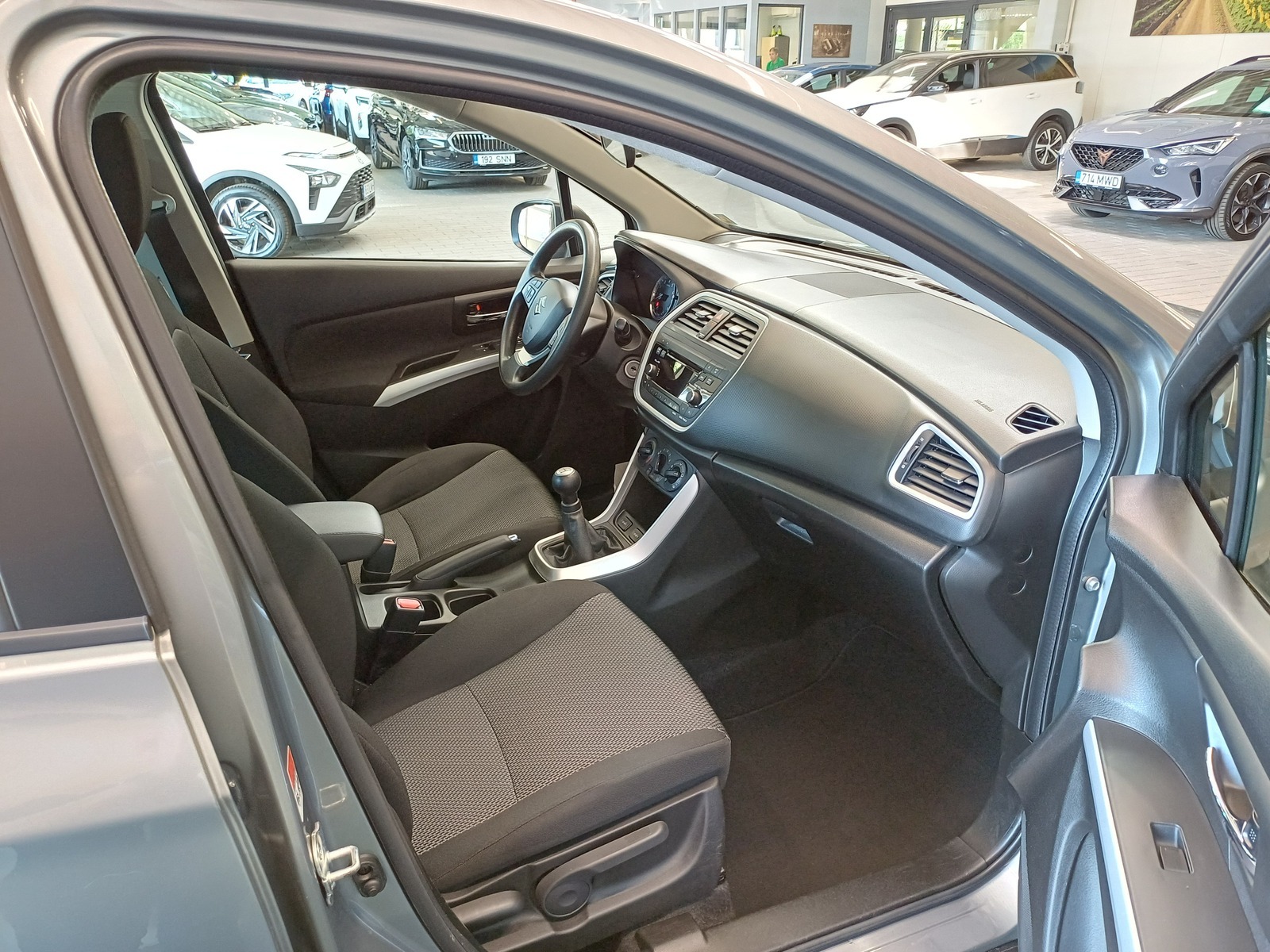Suzuki SX4 GL S-Cross 1.6 88kW 2014, photo 5/24