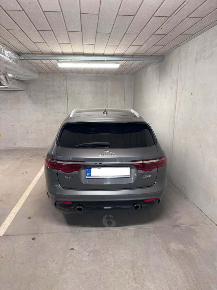 Jaguar XF 2017, photo 7/10