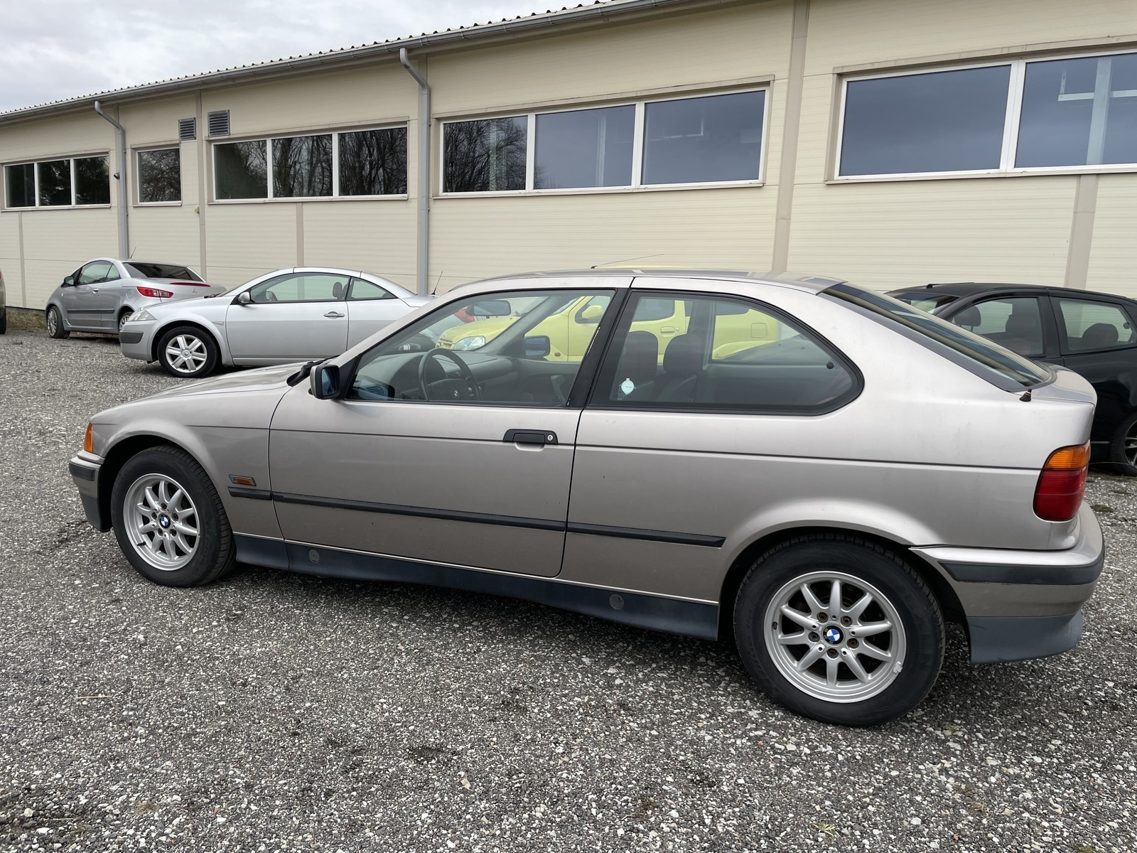 BMW 318 1994, kuva 5/46