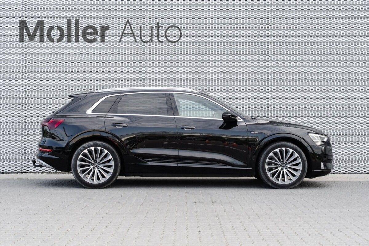 Audi e-tron 2022, photo 7/39