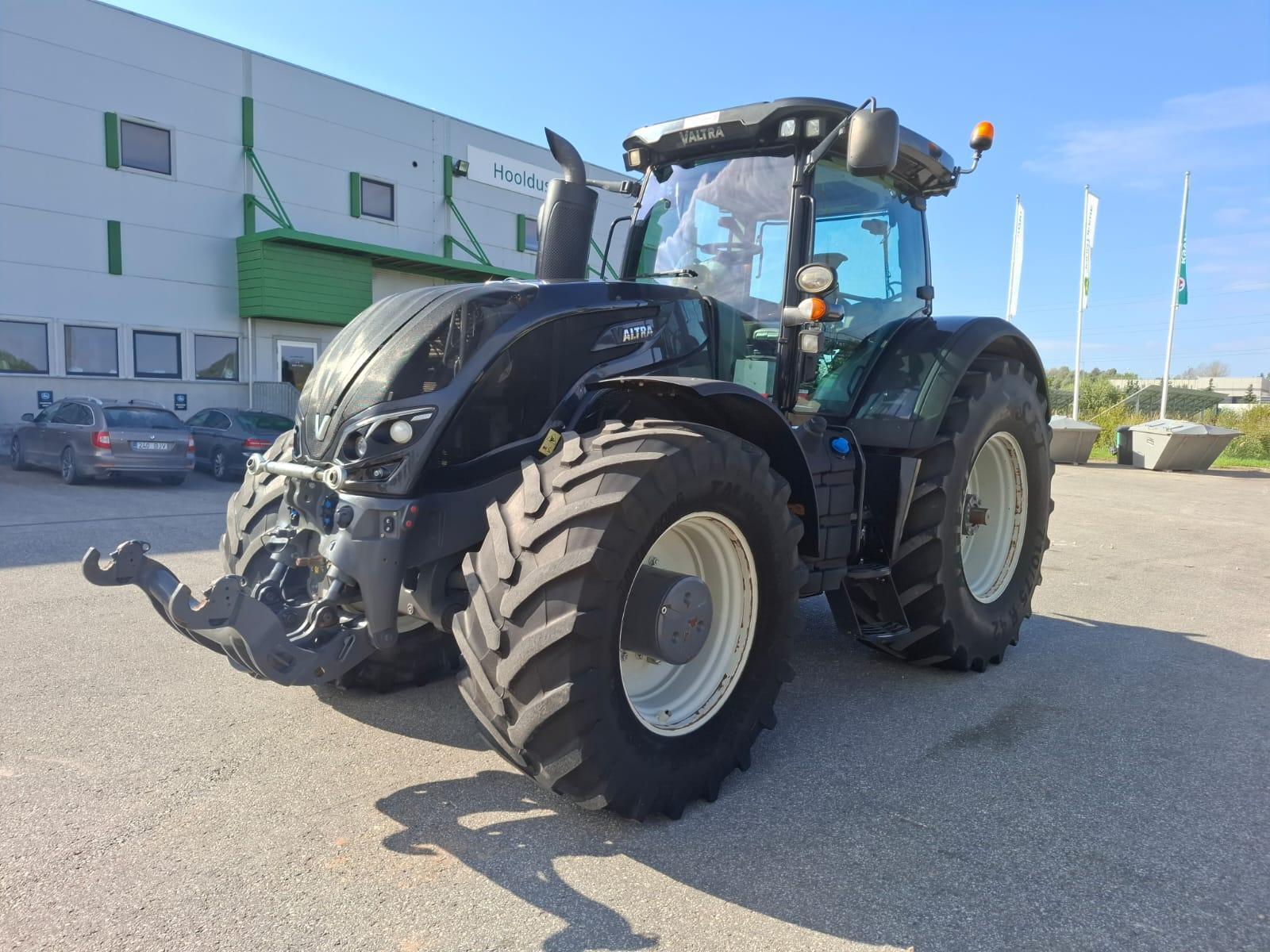 Valtra S374, photo 7/22