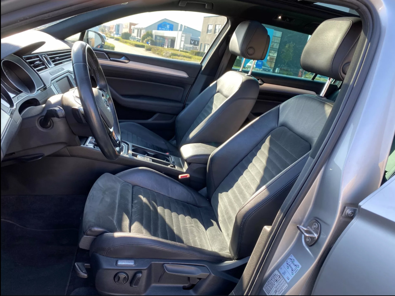 Volkswagen Passat 2015, photo 7/10