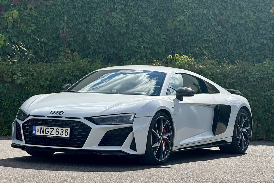 Audi R8, 2023, 5.2, 456 kW, бензин, автомат, полный привод