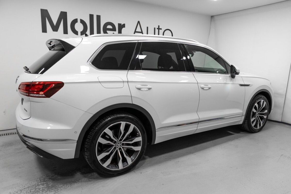 Volkswagen Touareg 2022, photo 4/25