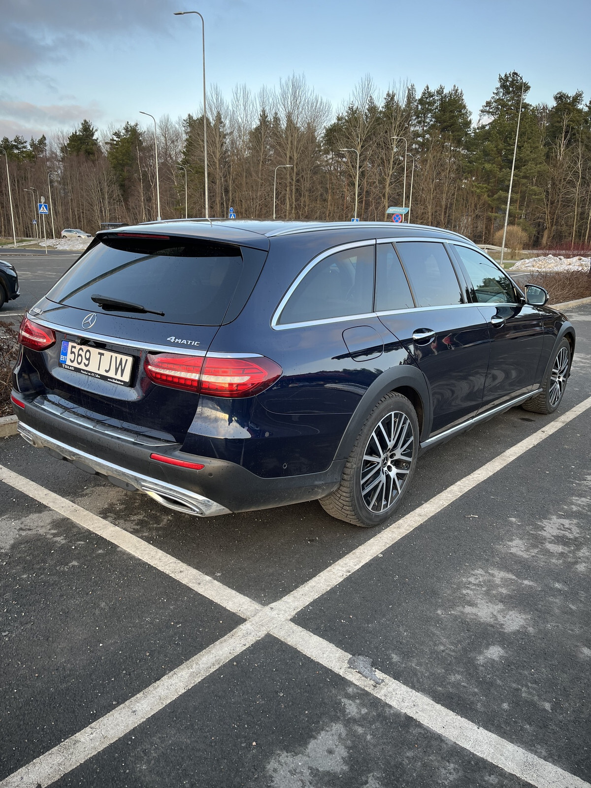 Mercedes-Benz E 400 2020, kuva 3/8