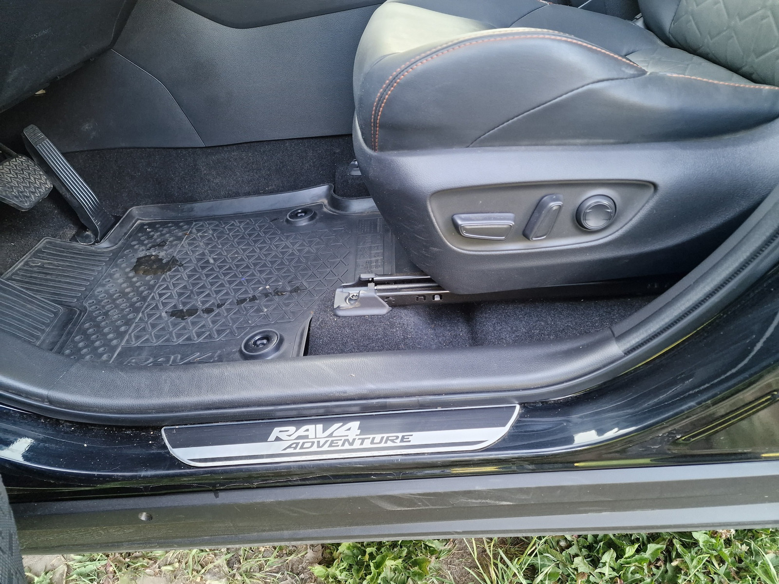 Toyota RAV4 2022, kuva 4/7