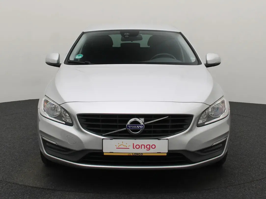 Volvo V60 2017, photo 3/32